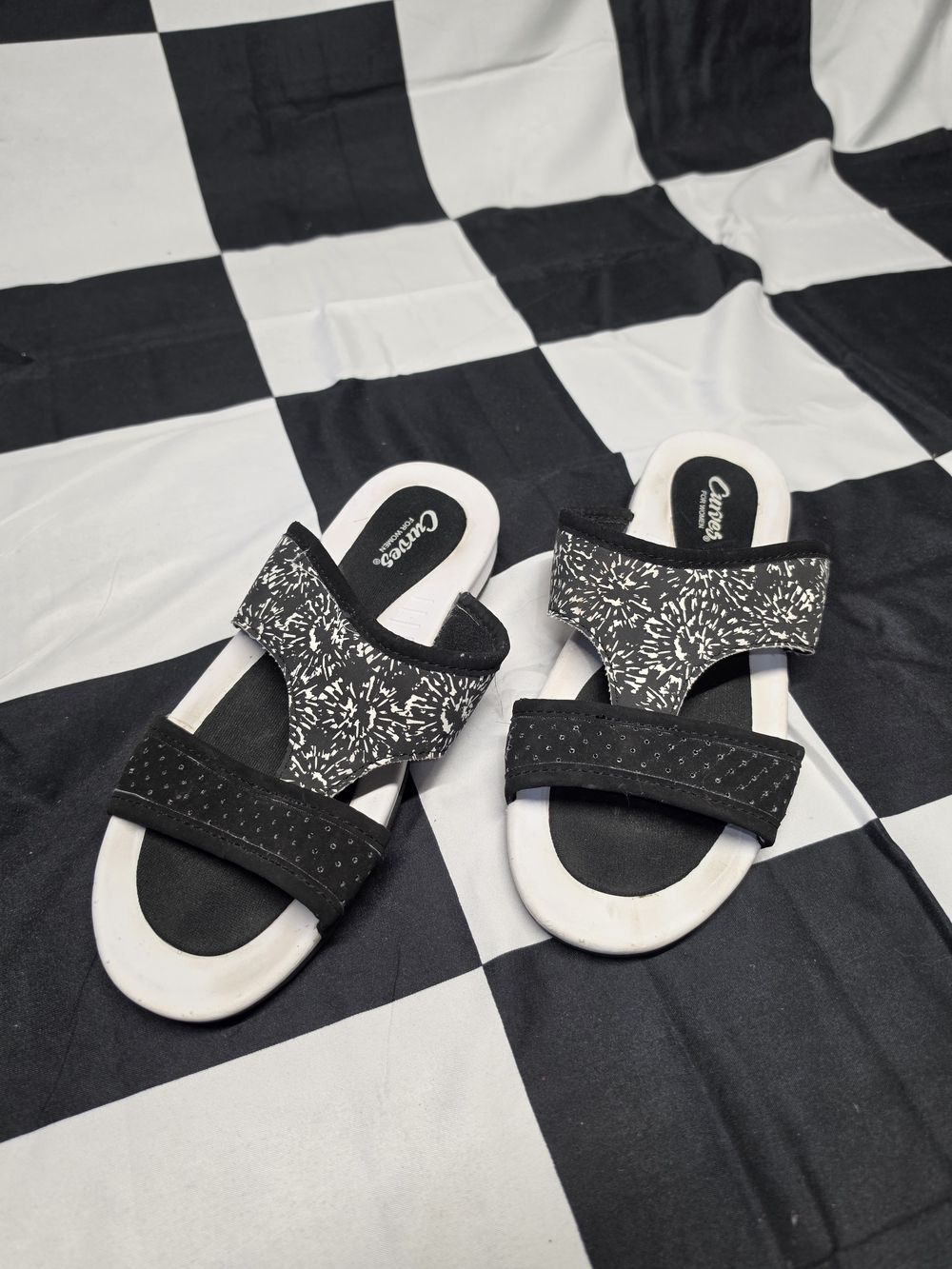 Casual Black & White Patterned Slide Sandals for Women